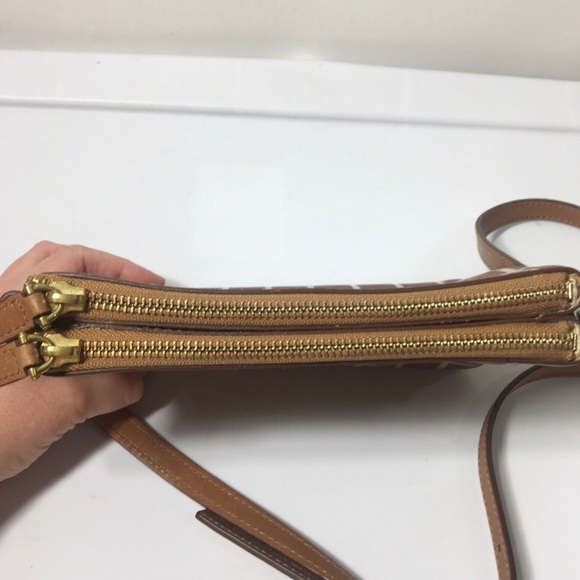 Fossil tan and white checkered leather crossbody bag. - Picture 11 of 14